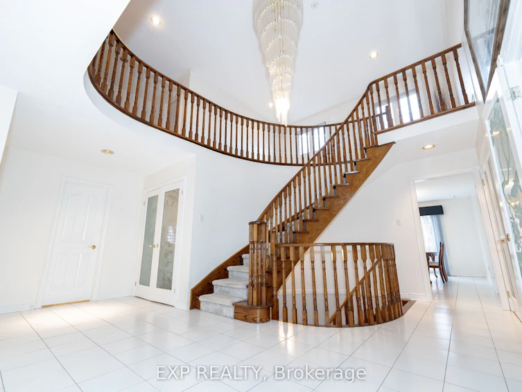 41 Montclair Road, Richmond Hill, ON, L4B 2S6 - 3