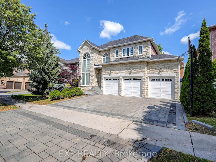 45 Henricks Crescent, Richmond Hill, ON, L4B 3W4 - 2