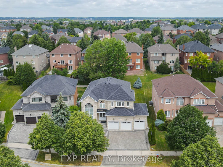 45 Henricks Crescent, Richmond Hill, ON, L4B 3W4 - 3
