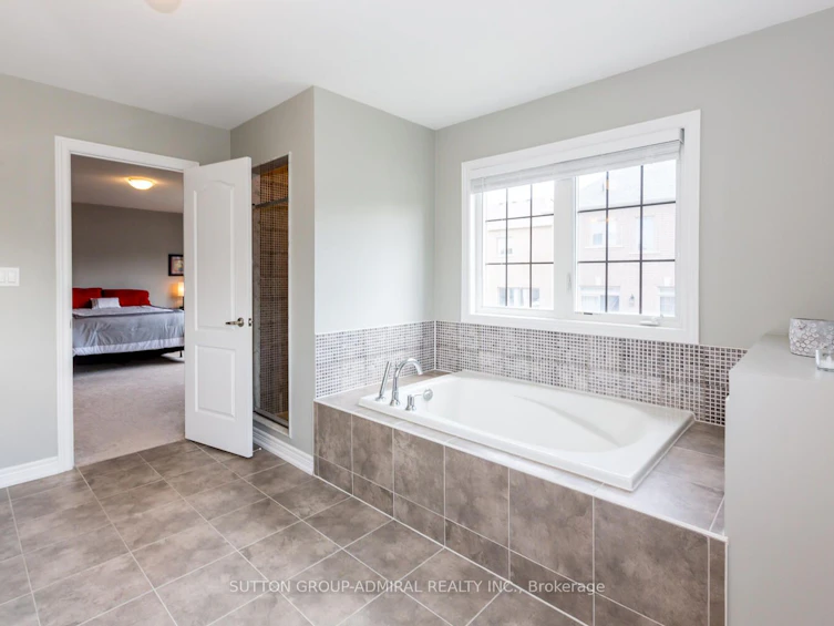 53 Pietrowski Drive, Georgina, ON, L4P 0J8 - 22