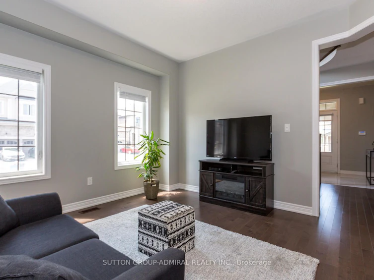 53 Pietrowski Drive, Georgina, ON, L4P 0J8 - 5