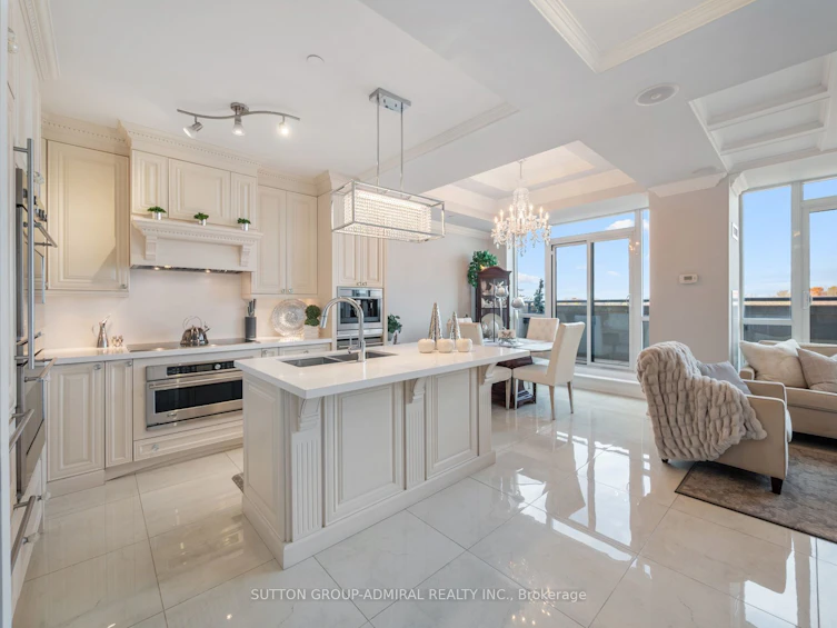 705-4700 Highway 7 N/A, Vaughan, ON, L4L 0B4
