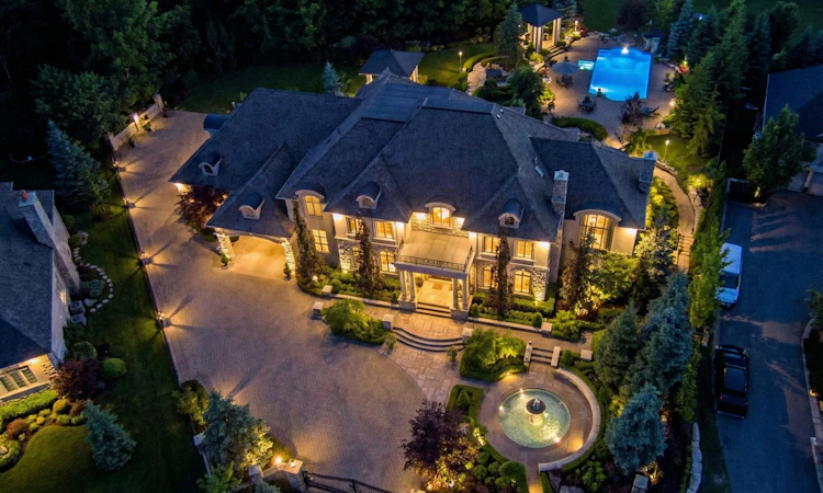 30 Nightfall Court