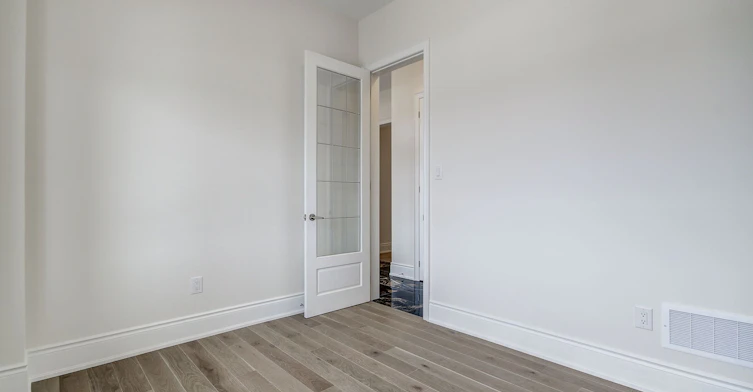 51 Lorrain Hand Crescent, Georgina, ON, L4P 0T2 - 5
