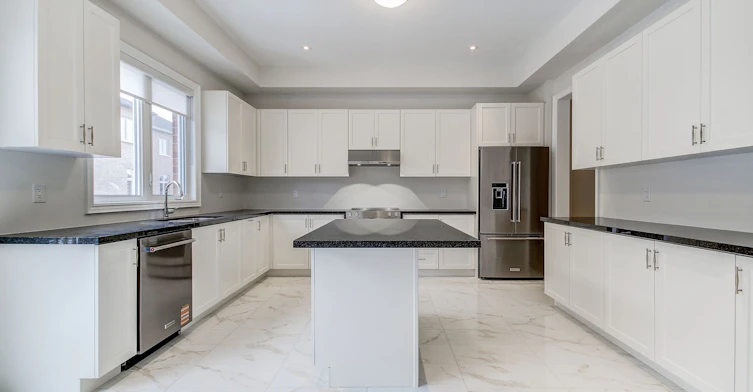 51 Lorrain Hand Crescent, Georgina, ON, L4P 0T2 - 15