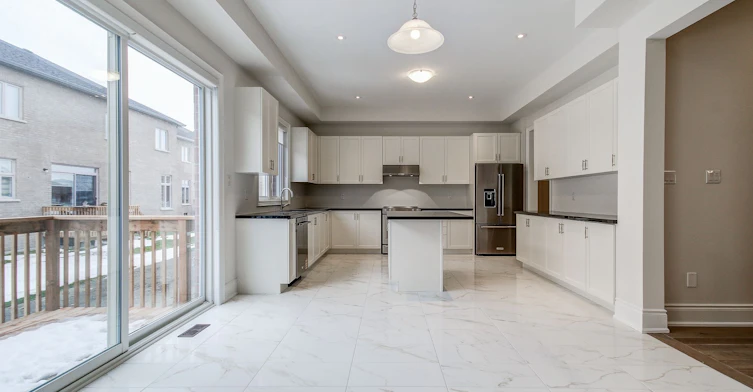 51 Lorrain Hand Crescent, Georgina, ON, L4P 0T2 - 18