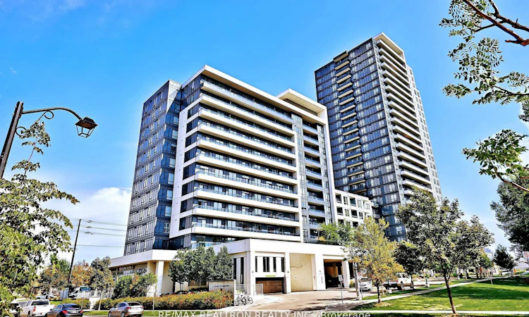1122-7900 Bathurst Street