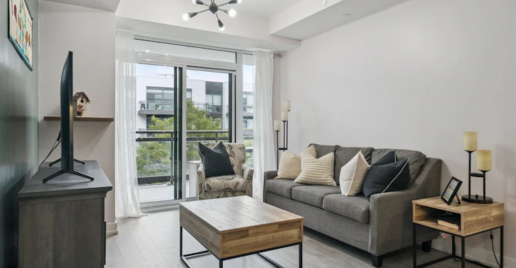C305-301 Sea Ray Avenue, Innisfil, ON, L9S 0L8