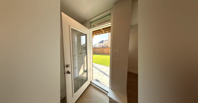 104 Mitchell Place, Newmarket, ON, L3Y 0C7 - 12