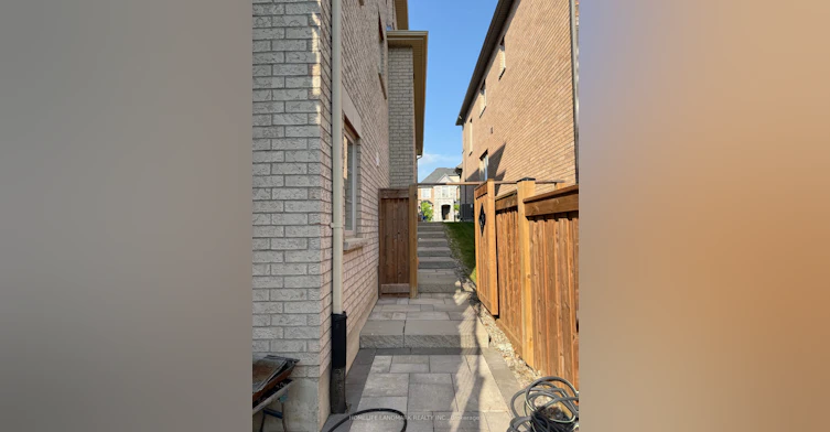 104 Mitchell Place, Newmarket, ON, L3Y 0C7 - 9