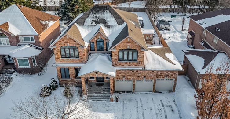 598 Lyman Boulevard, Newmarket, ON, L3X 1V9