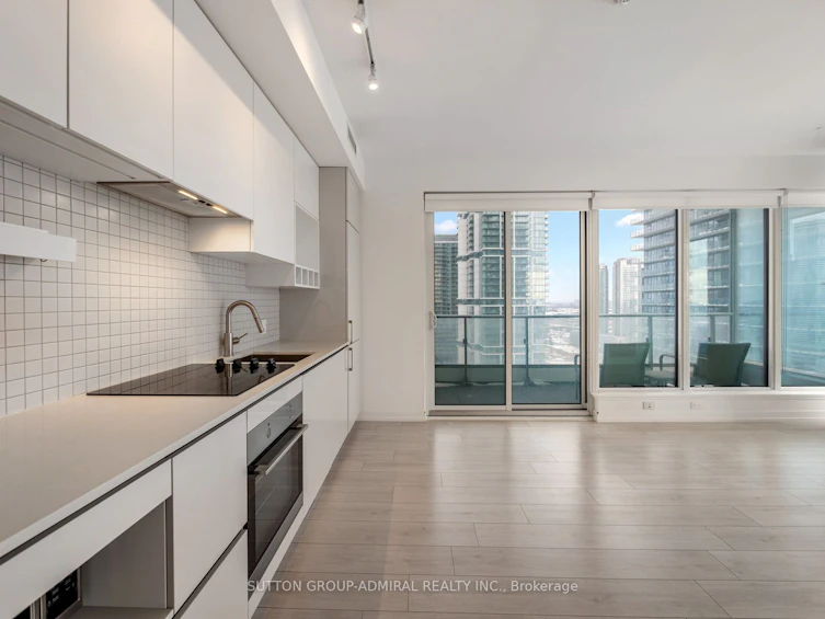 2606-950 Portage Parkway, Vaughan, ON, L4K 0J7 - 3