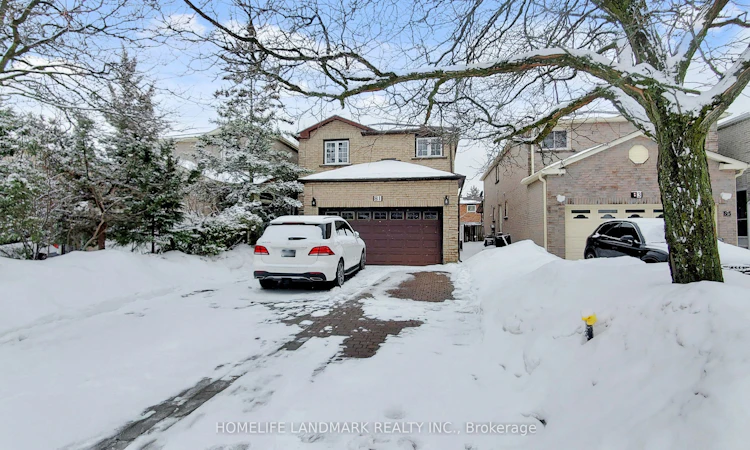 81 Stirling Crescent