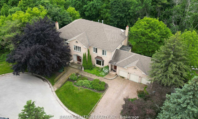 12 Moodie Drive