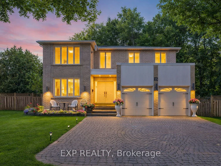 25 Pearl Gate Court, Richmond Hill, ON, L4B 2R2