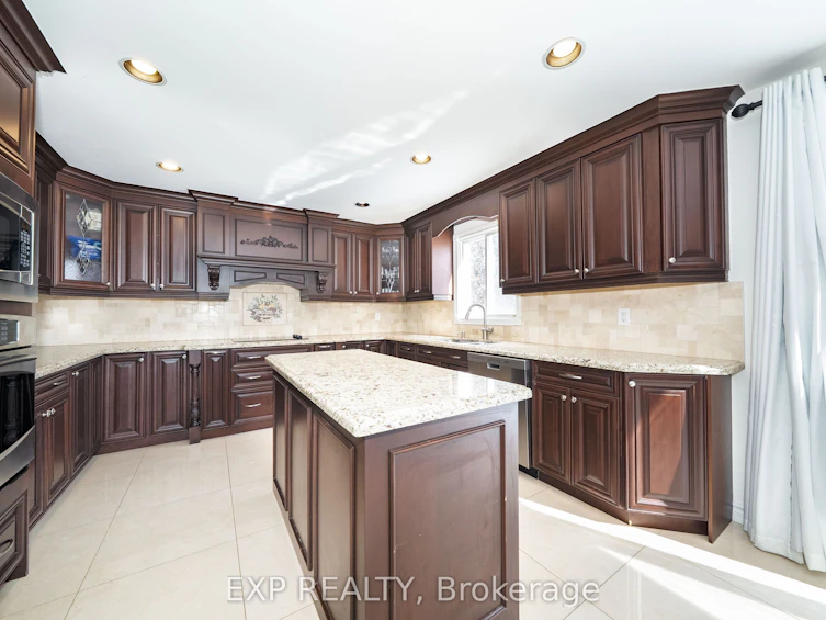 25 Pearl Gate Court, Richmond Hill, ON, L4B 2R2 - 14
