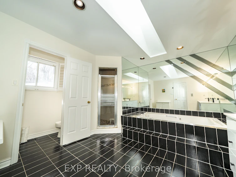 25 Pearl Gate Court, Richmond Hill, ON, L4B 2R2 - 26