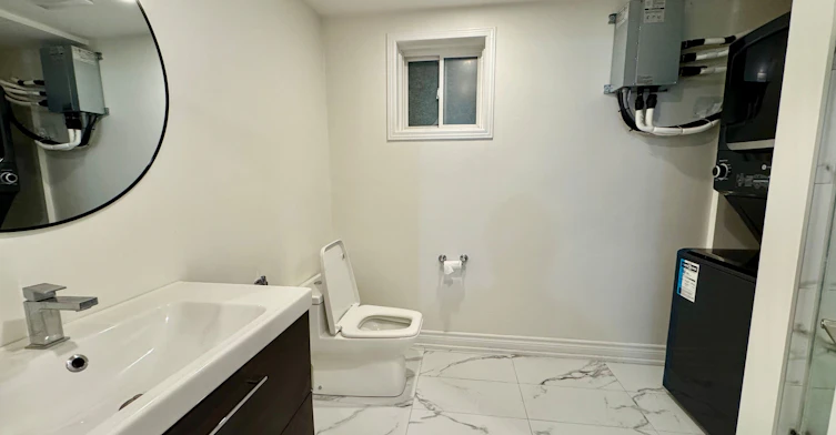 Basement-214 Bayview Avenue, Georgina, ON, L4P 2T2 - 11