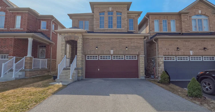 50 Sasco Way, Essa, ON, L0M 1B4
