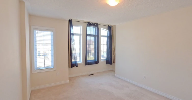 50 Sasco Way, Essa, ON, L0M 1B4 - 8