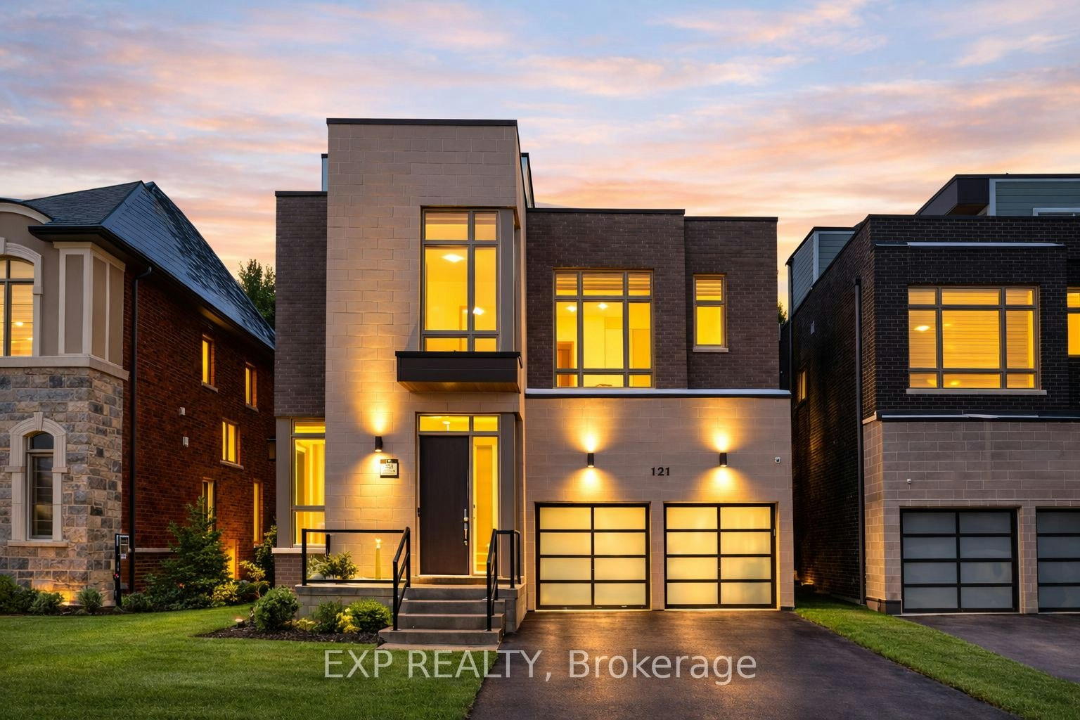 121 Milky Way Drive, Richmond Hill, ON, L4C 4L9