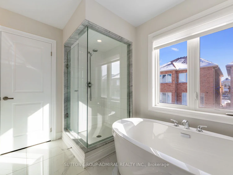124 Mondial Crescent, East Gwillimbury, ON, L9N 0S2 - 23