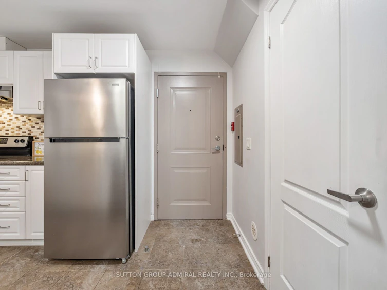 101-9589 Keele Street, Vaughan, ON, L6A 5M1 - 2