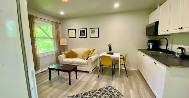 B-287 Lorne Avenue, Newmarket, ON, L3Y 4K6 - 4