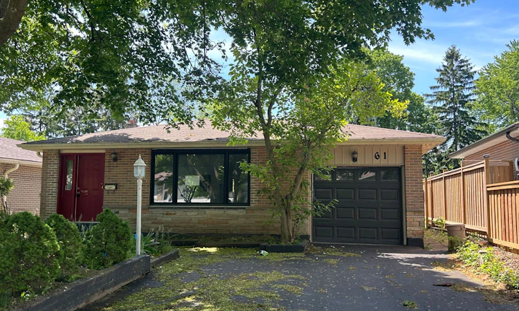 61 Romfield Circuit