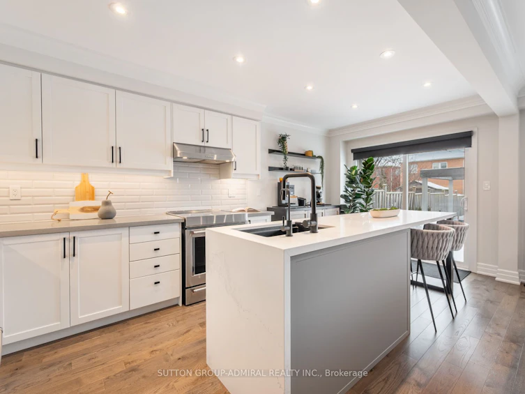 14 Booth Street, Bradford West Gwillimbury, ON, L3Z 0A3 - 7