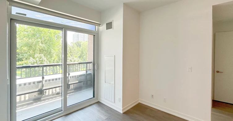 D-325-8 Beverley Glen Boulevard, Vaughan, ON, L4J 8N8 - 3