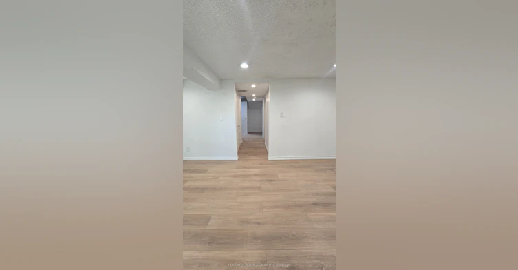 Bsmt-735 Pam Crescent, Newmarket, ON, L3Y 5B7 - 5