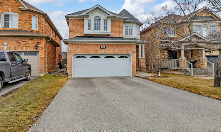 338 Mcbride Crescent