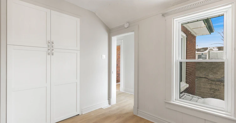 Second Floor-443 Ontario Street, Newmarket, ON, L3Y 2K6 - 8