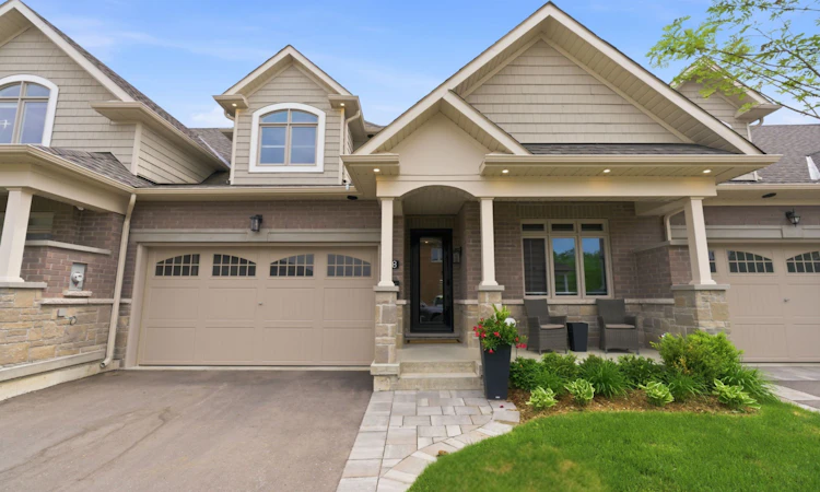38 Hildred Cushing Way