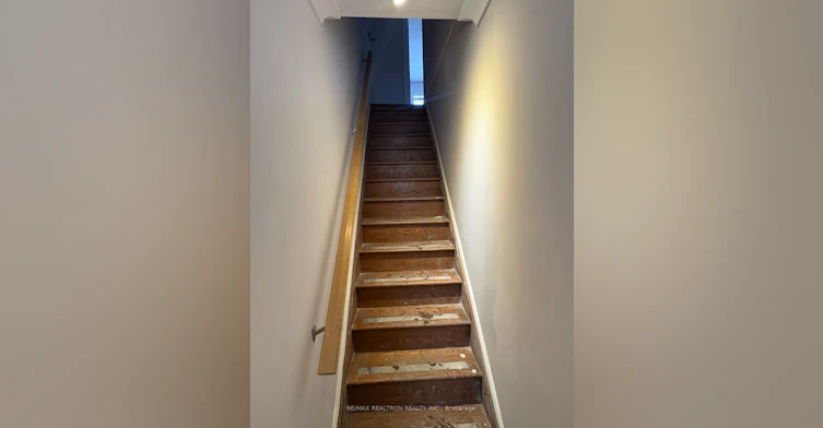 A-15403 Yonge Street, Aurora, ON, L4G 1P1 - 3