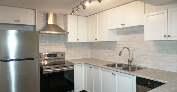 Basement-364 Kirby Crescent, Newmarket, ON, L3X 1G8 - 5
