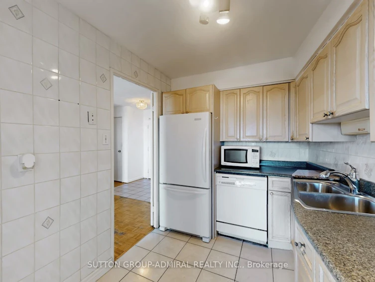 901-80 Inverlochy Boulevard, Markham, ON, L3T 4P3 - 9