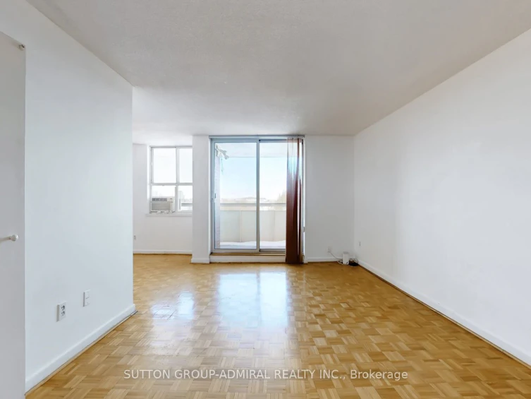 901-80 Inverlochy Boulevard, Markham, ON, L3T 4P3 - 4