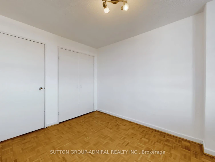 901-80 Inverlochy Boulevard, Markham, ON, L3T 4P3 - 18