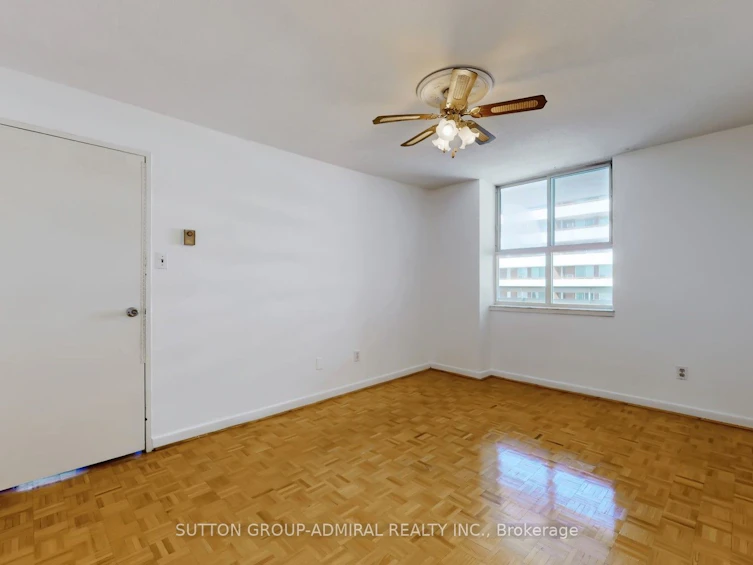 901-80 Inverlochy Boulevard, Markham, ON, L3T 4P3 - 13