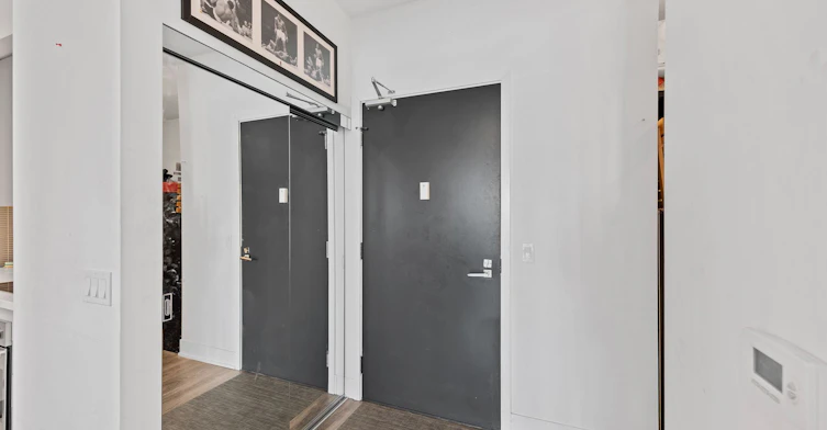2504-2908 7 Highway, Vaughan, ON, L4K 0K5