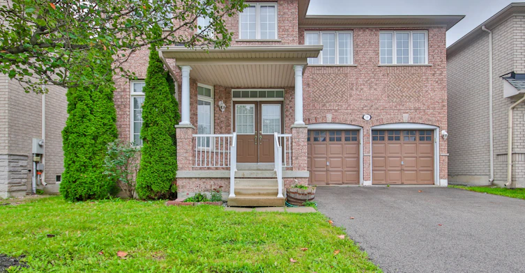 15 Briarglen Road, Markham, ON, L6C 2K5