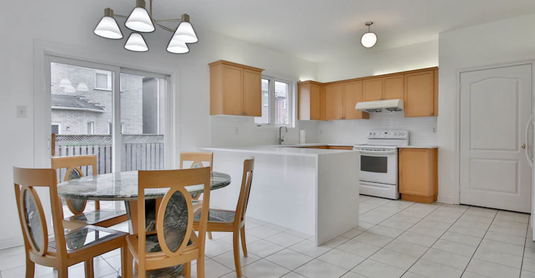15 Briarglen Road, Markham, ON, L6C 2K5 - 17