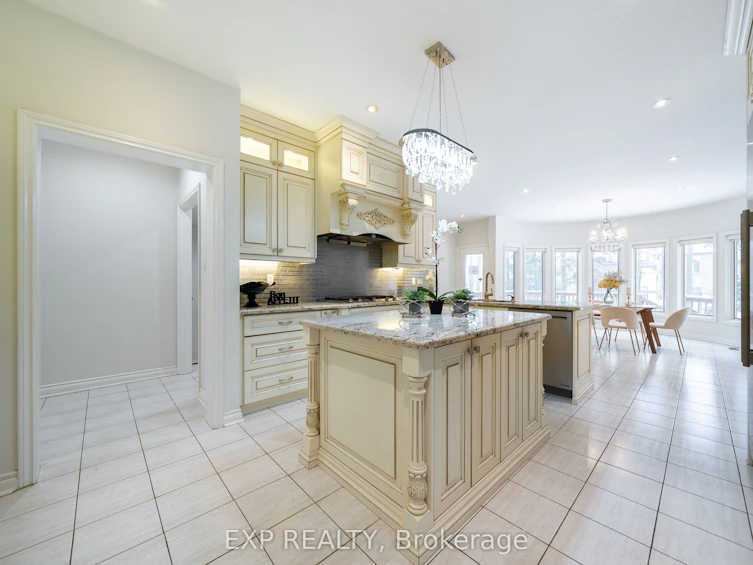 10 Edmund Crescent, Richmond Hill, ON, L4B 2X9 - 16