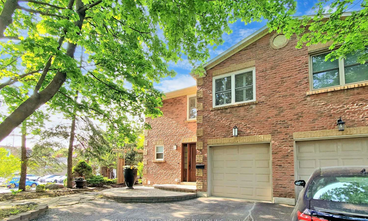 1 Sarah Jane Court