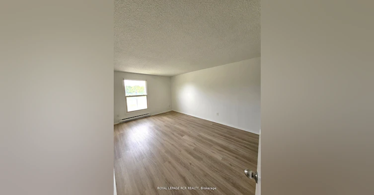 217-2 Orchard Heights Boulevard, Aurora, ON, L4G 3W3 - 21
