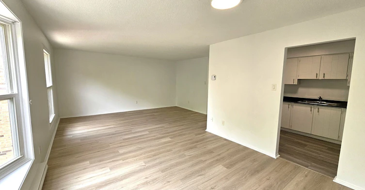 217-2 Orchard Heights Boulevard, Aurora, ON, L4G 3W3 - 9