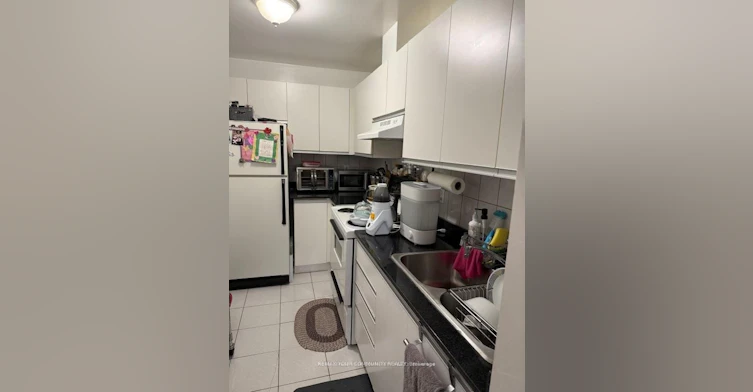 203-72 Lake Avenue, Richmond Hill, ON, L4E 2V4 - 6