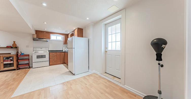 Bsmt-65 Falling River Drive, Richmond Hill, ON, L4S 2R3 - 10